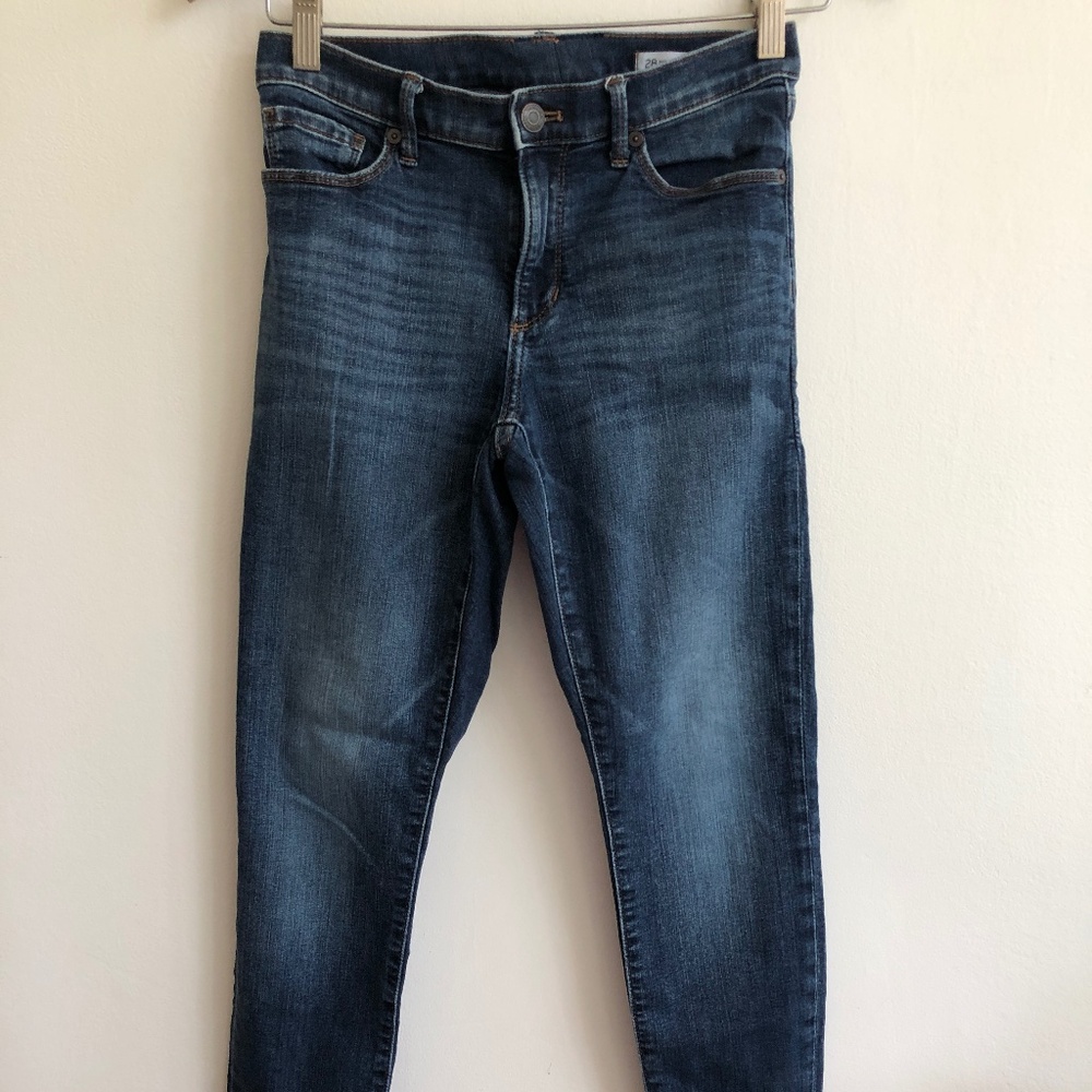 Banana Republic 28 Skinny Ankle Jeans  - mid-rise 28" inseam -exc condition